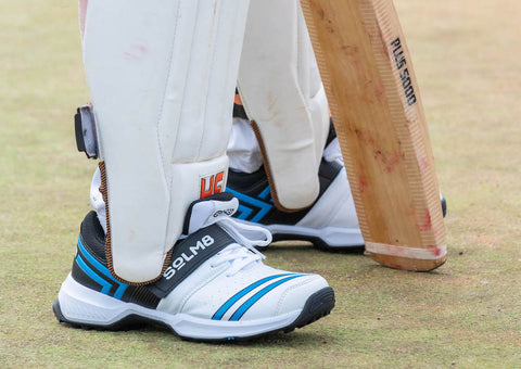 How To Choose The Right Cricket Shoes For You?
